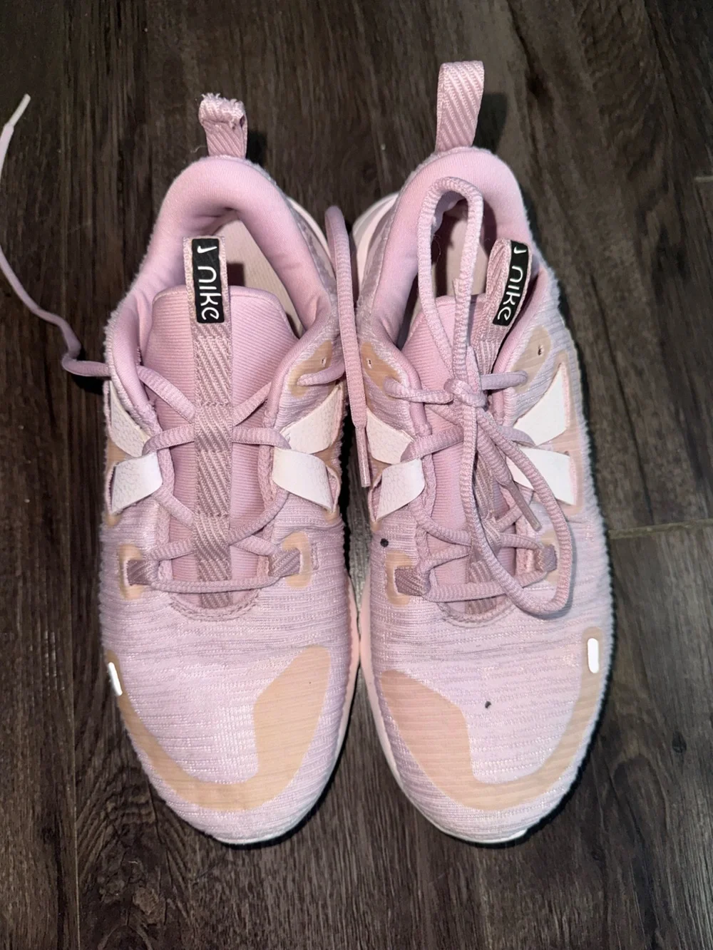 Nike Renew Areana Shoes